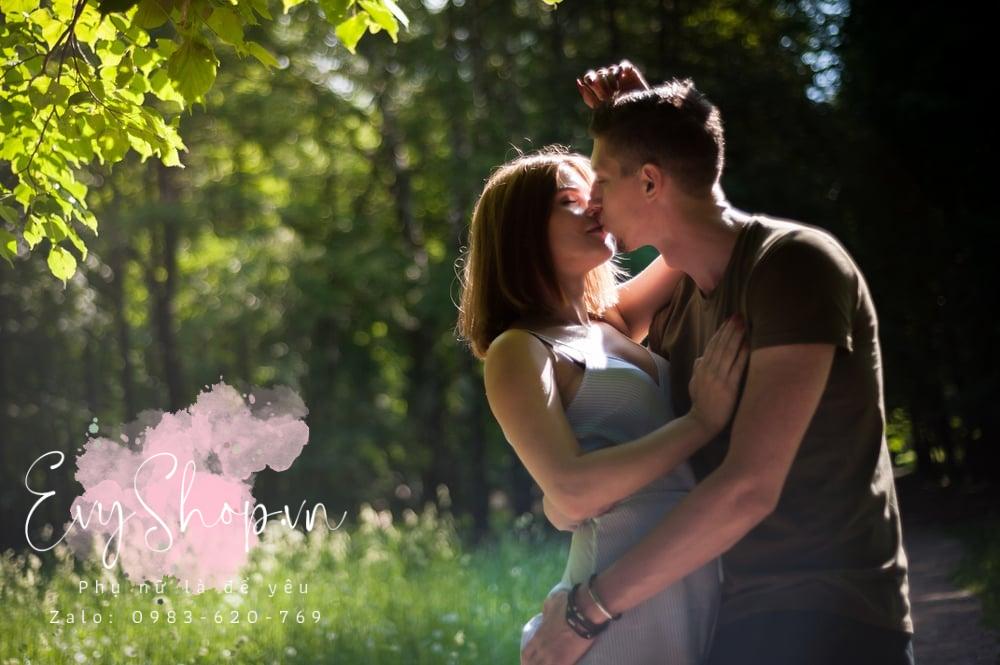 12 cách hôn người yêu khiến đối phương thổn thức